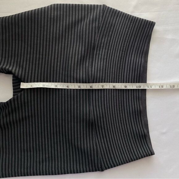 Spiritual Gangster Black Love Sculpt Striped Leggings Size Medium/ Large - Picture 14 of 15